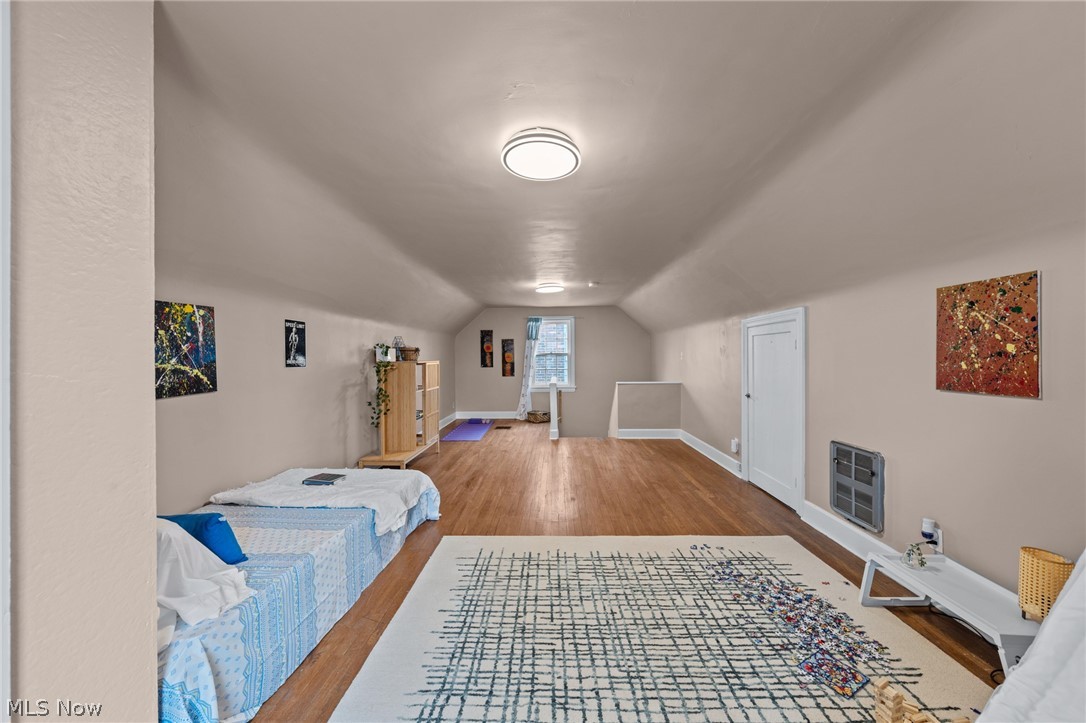 2407 Edgerton Road University Heights OH 44118