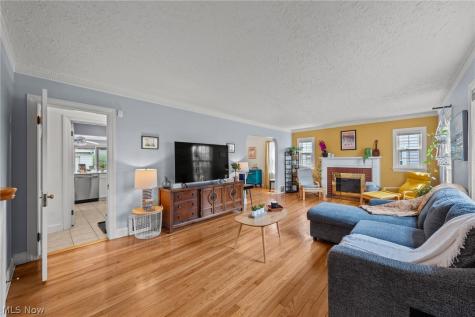 2407 Edgerton Road University Heights OH 44118
