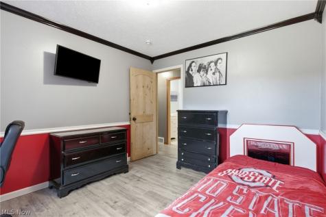 7909 Lake O Springs Avenue NW North Canton OH 44720