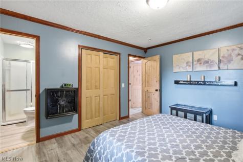 7909 Lake O Springs Avenue NW North Canton OH 44720