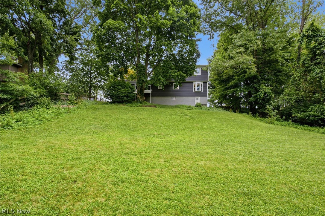 7909 Lake O Springs Avenue NW North Canton OH 44720