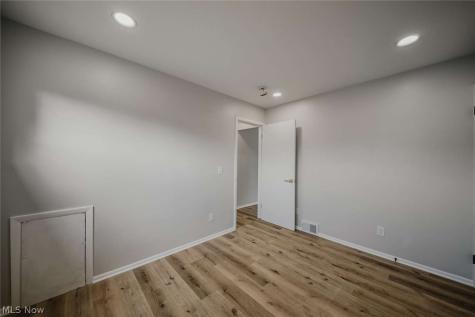 31508 Daniel Drive Willowick OH 44095