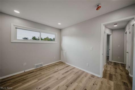 31508 Daniel Drive Willowick OH 44095