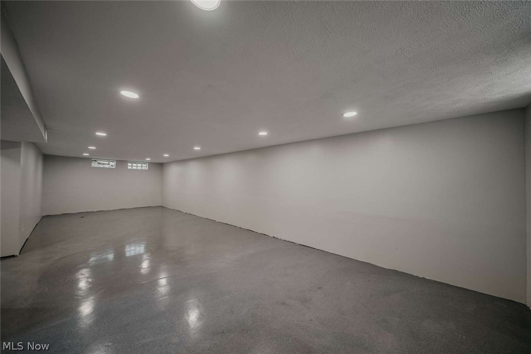 31508 Daniel Drive Willowick OH 44095