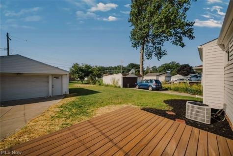 31508 Daniel Drive Willowick OH 44095