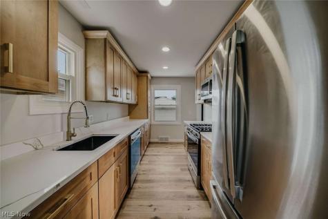 31508 Daniel Drive Willowick OH 44095
