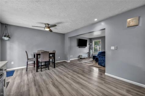 19020 Watercrest Avenue Maple Heights OH 44137