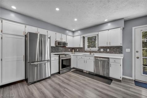 19020 Watercrest Avenue Maple Heights OH 44137