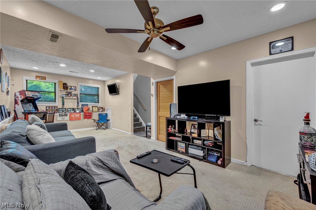 19020 Watercrest Avenue Maple Heights OH 44137