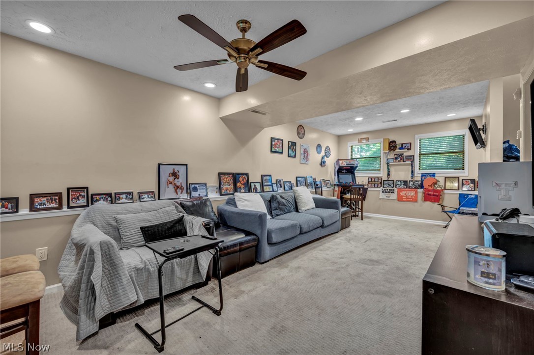 19020 Watercrest Avenue Maple Heights OH 44137