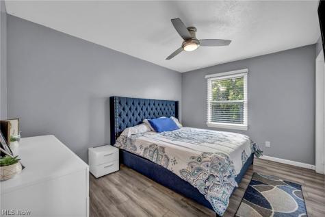 19020 Watercrest Avenue Maple Heights OH 44137