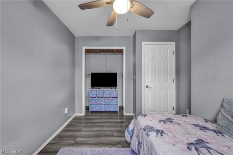 19020 Watercrest Avenue Maple Heights OH 44137