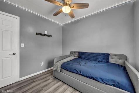19020 Watercrest Avenue Maple Heights OH 44137