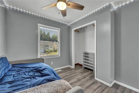 19020 Watercrest Avenue Maple Heights OH 44137
