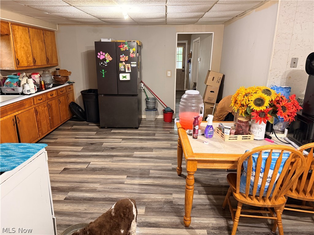 420 5th Street E Uhrichsville OH 44683