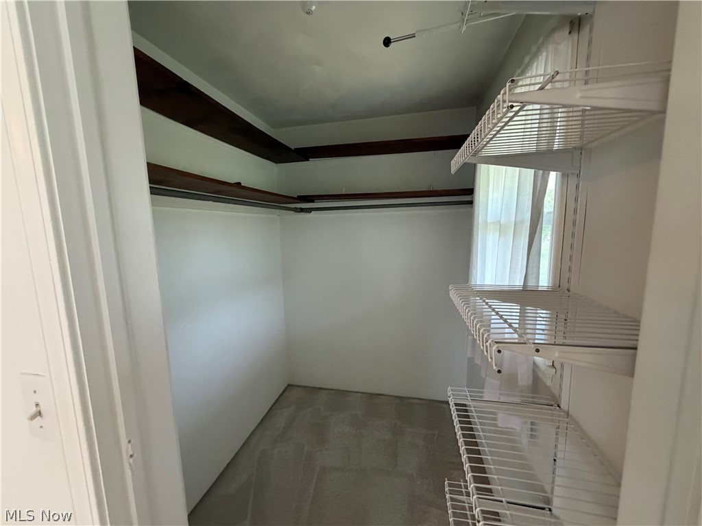 48769 Lakeview Circle East Liverpool OH 43920