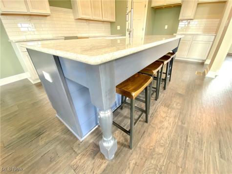 2255 Ledgestone Drive NW Uniontown OH 44685