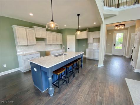 2255 Ledgestone Drive NW Uniontown OH 44685