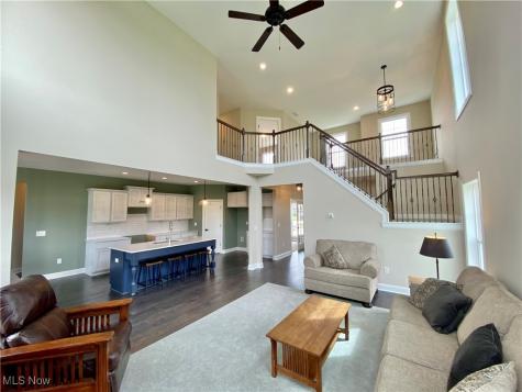 2255 Ledgestone Drive NW Uniontown OH 44685
