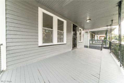 1217 E 113th Street Cleveland OH 44108
