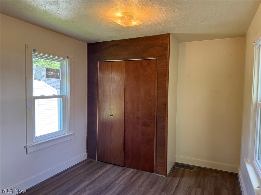 4563 Nutwood Avenue NW Champion OH 44483