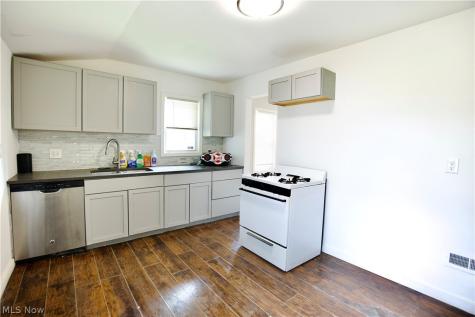 3097 W 106th Street Cleveland OH 44111