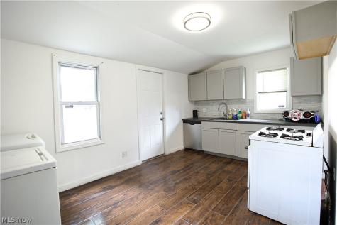 3097 W 106th Street Cleveland OH 44111