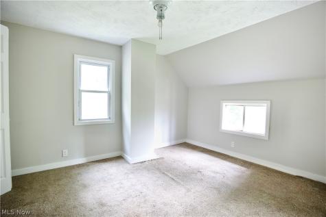 3097 W 106th Street Cleveland OH 44111