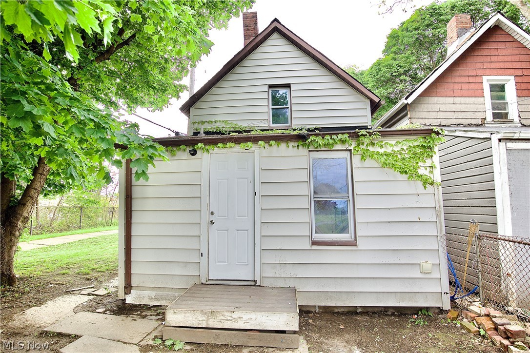 3097 W 106th Street Cleveland OH 44111