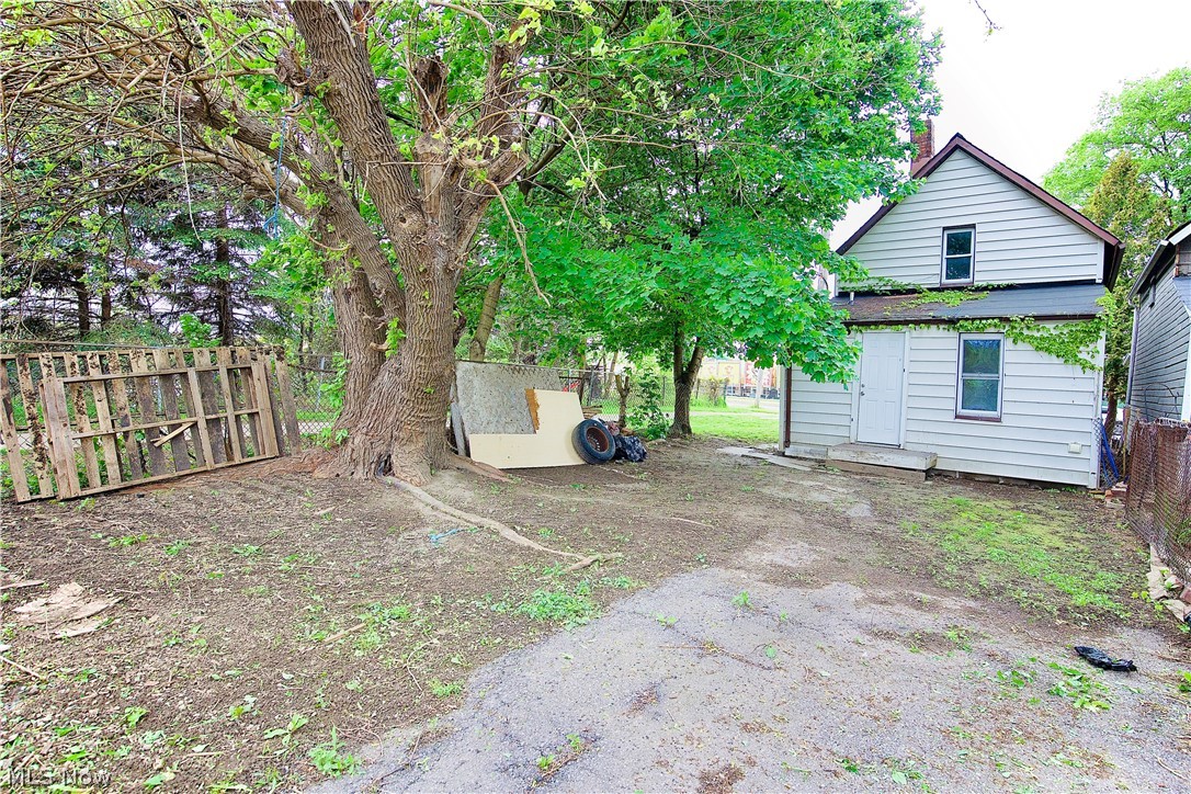 3097 W 106th Street Cleveland OH 44111