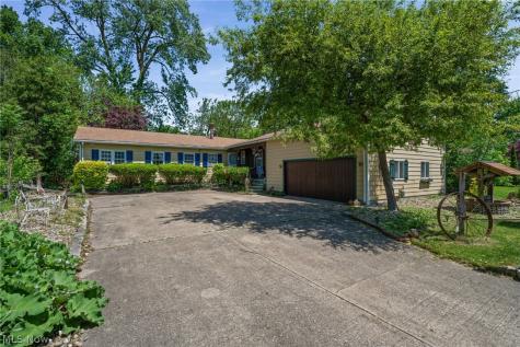 22486 Macbeth Avenue Fairview Park OH 44126