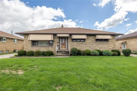 4751 Forest Edge Drive Brooklyn OH 44144