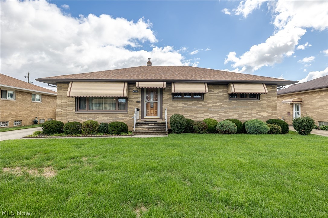 4751 Forest Edge Drive Brooklyn OH 44144