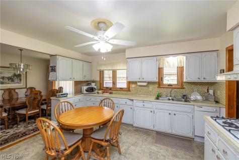 4751 Forest Edge Drive Brooklyn OH 44144