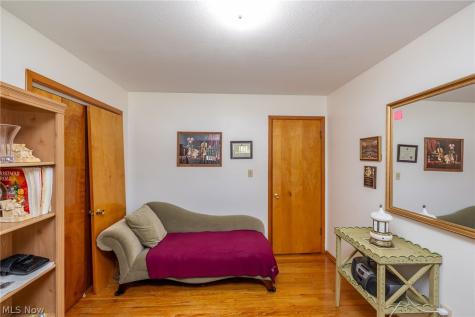 4751 Forest Edge Drive Brooklyn OH 44144