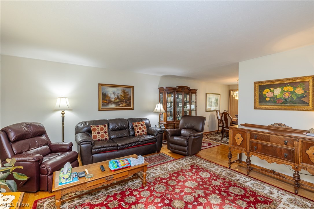 4751 Forest Edge Drive Brooklyn OH 44144