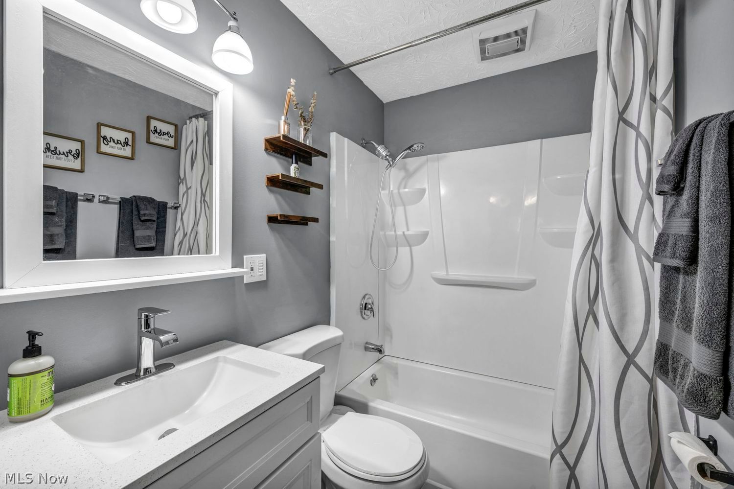 44 Circle Drive Medina OH 44256