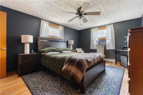 1516 Gulling Avenue Louisville OH 44641
