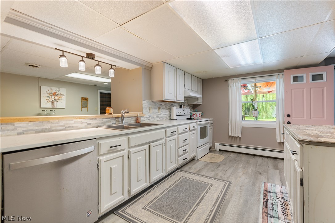 1516 Gulling Avenue Louisville OH 44641