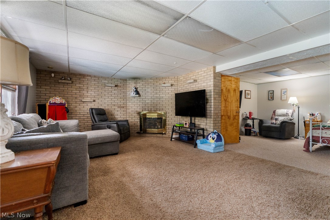 1516 Gulling Avenue Louisville OH 44641
