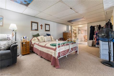 1516 Gulling Avenue Louisville OH 44641