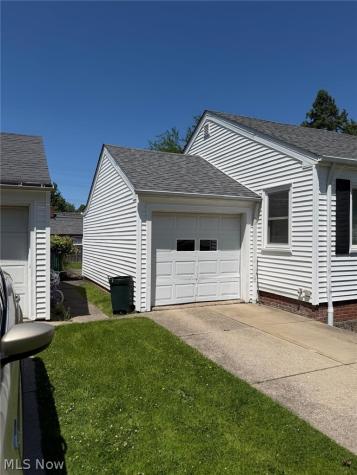 5141 Bridgewater Road Lyndhurst OH 44124