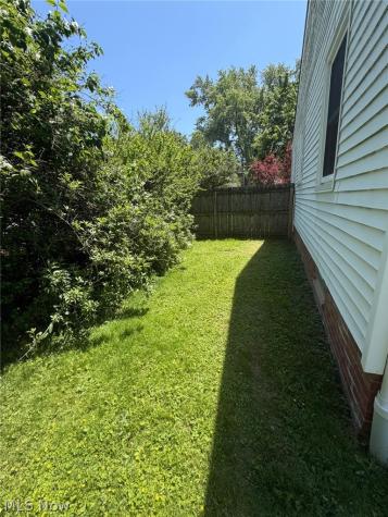 5141 Bridgewater Road Lyndhurst OH 44124