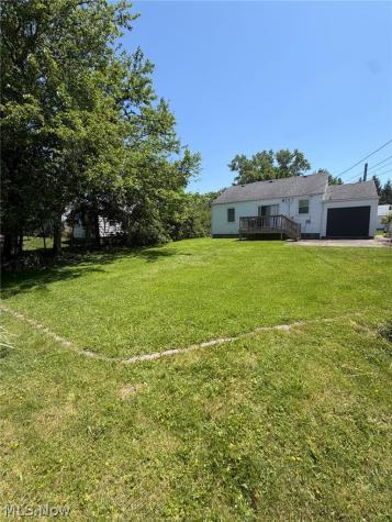 5141 Bridgewater Road Lyndhurst OH 44124