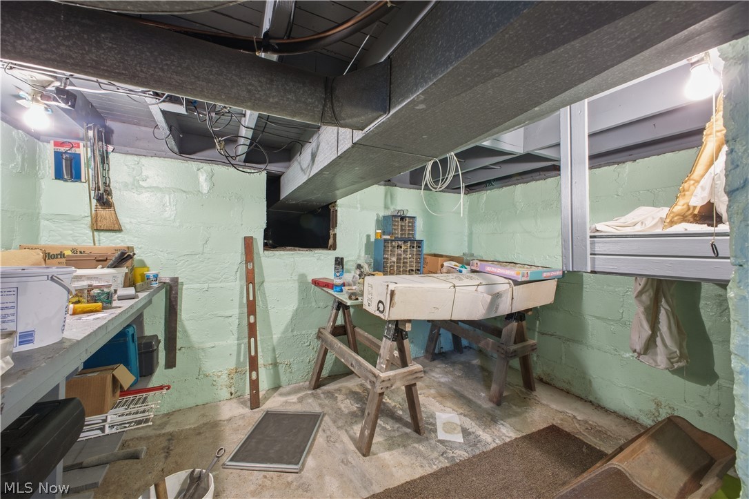 145 W Vermont Sebring OH 44672