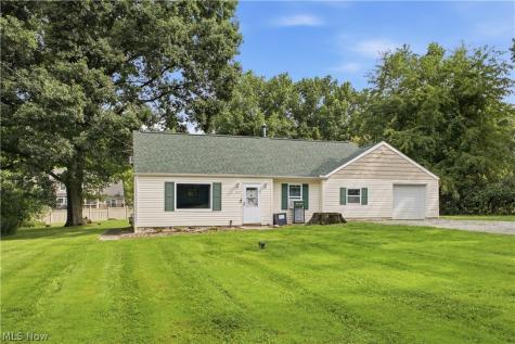1057 Center Road Clinton OH 44216