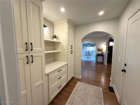 6636 Olde Stone Circle NE Canton OH 44721