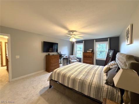 6636 Olde Stone Circle NE Canton OH 44721