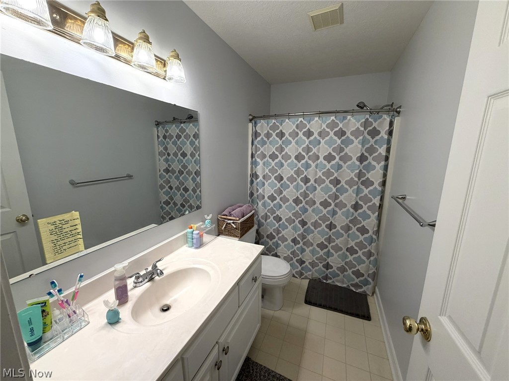 6636 Olde Stone Circle NE Canton OH 44721