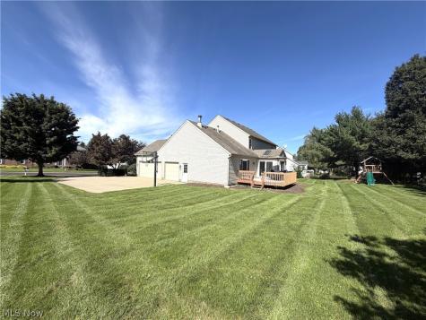 6636 Olde Stone Circle NE Canton OH 44721